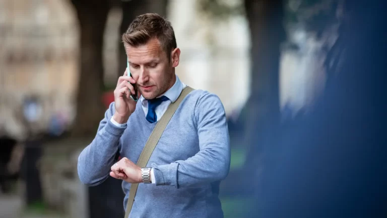 Sistemas de Monitoramento de Tempo para Tradutores que Trabalham com Prazos Curtos em Idiomas Raros